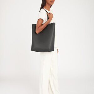 Cuyana Tall Structured Leather Tote in Black/Blush